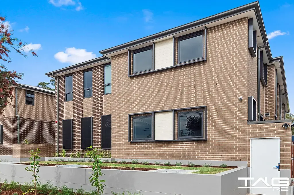 Kingswood 30ห้องนอน RARE 37 ROOM BOARDING HOUSE OFFERED FOR SALE FOR THE FIRST TIME!
