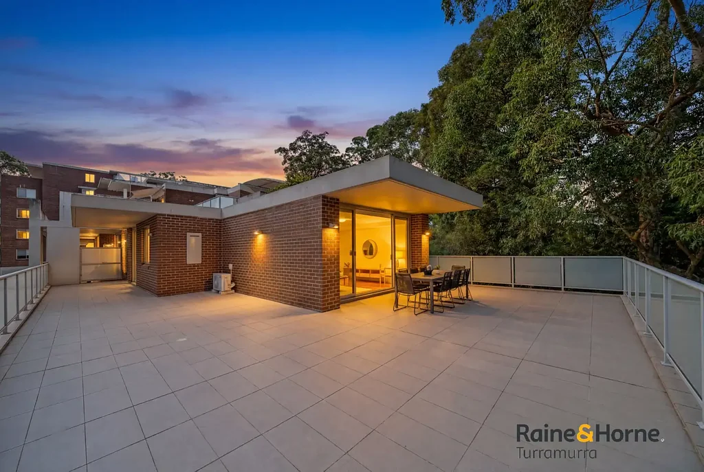 Turramurra 2Phòng ngủ Perfectly Positioned Two-Bedroom Penthouse Showcasing Splendid Views in a Whisper-Quiet Setting