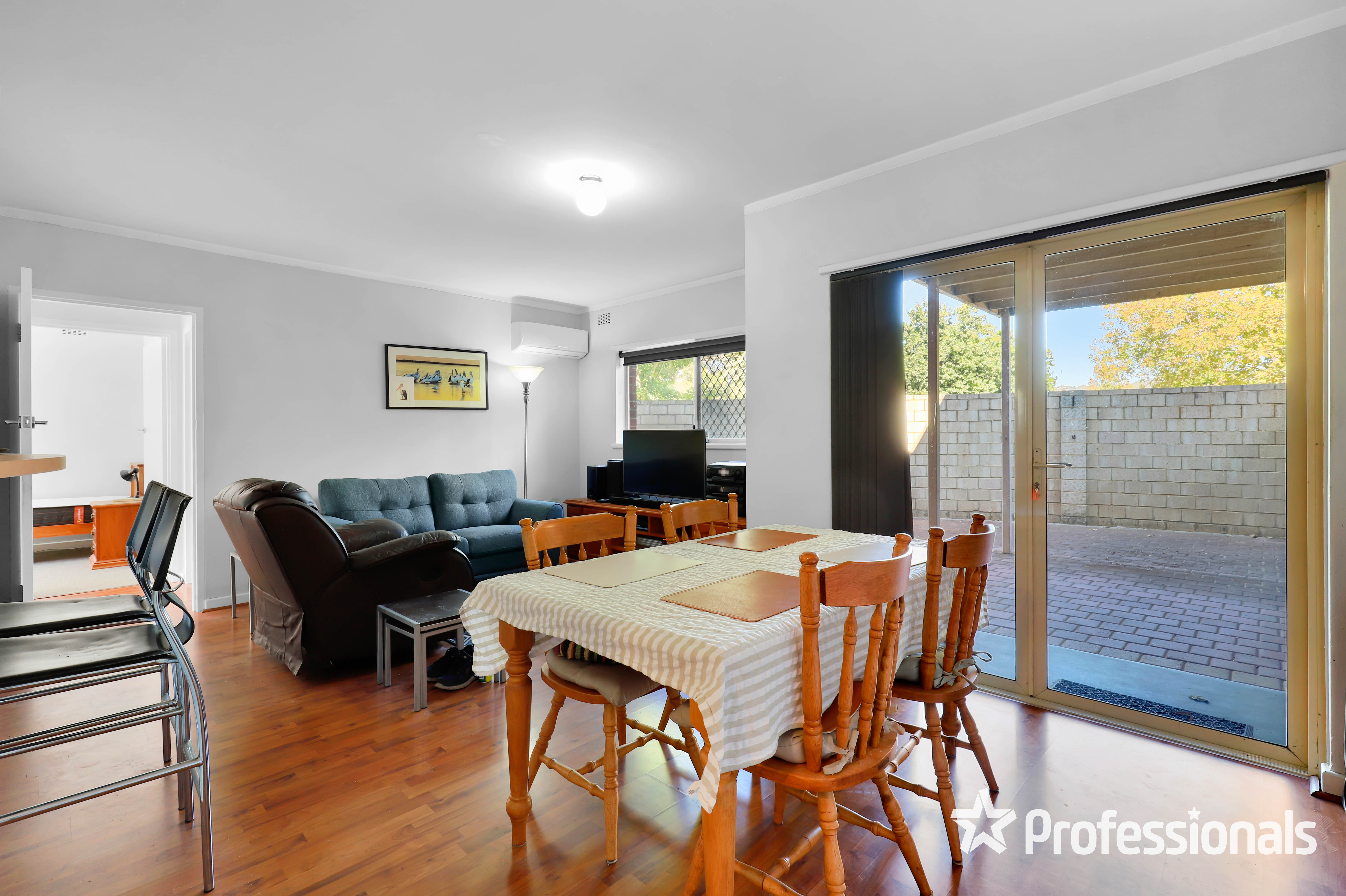 UNIT 1 2 BENJAMIN ST, ARMADALE WA 6112, 0房, 0浴, Unit