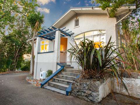 Mount Eden 4部屋 Timeless Charm Meets Modern Comfort
