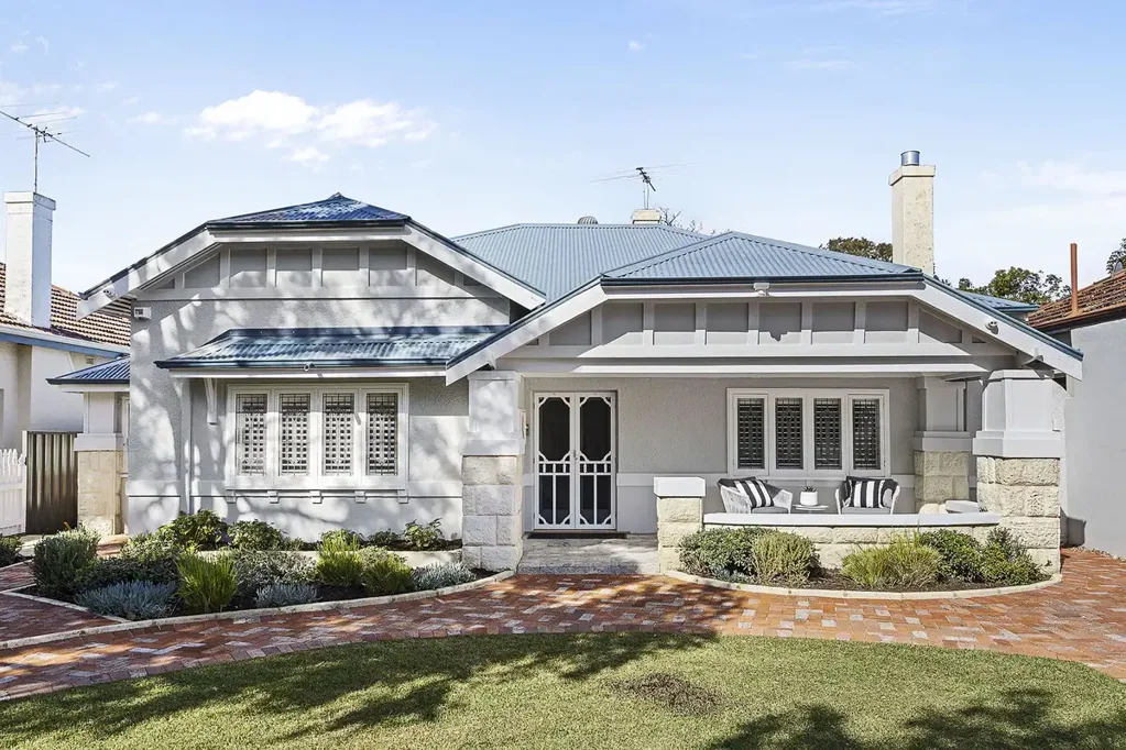 8 Ardross Crescent, Menora, WA 6050