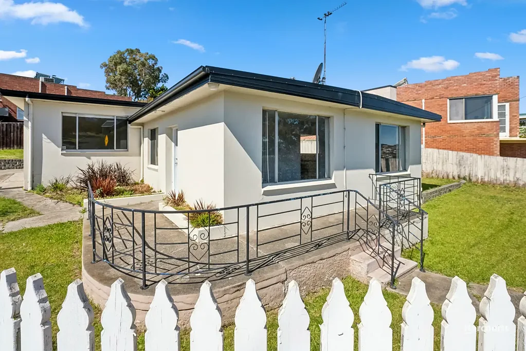 234 East Derwent Highway, Lindisfarne, TAS 7015