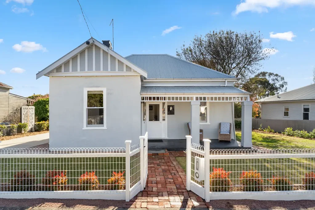 26 Robinson Street, Camperdown, VIC 3260