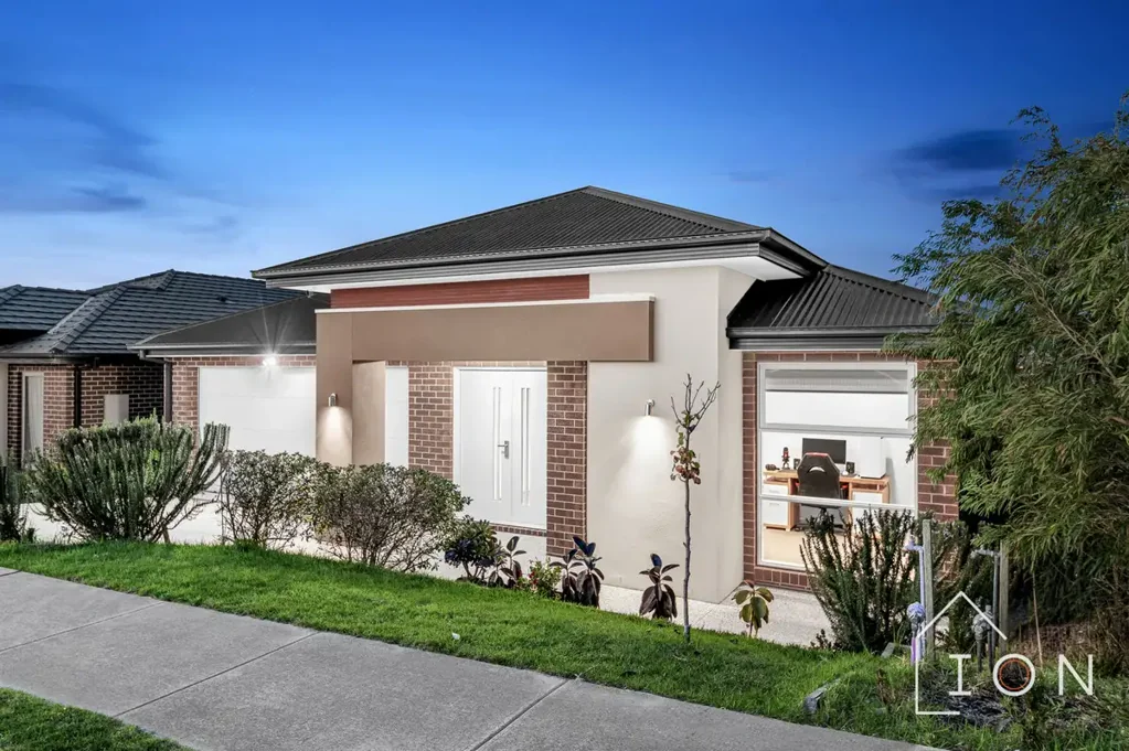 Clyde North 4chambre Spacious Family Living in a Convenient Lifestyle Location