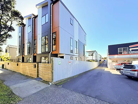 Onehunga 3房  Corner Unit in Onehunga - Limited Release!!