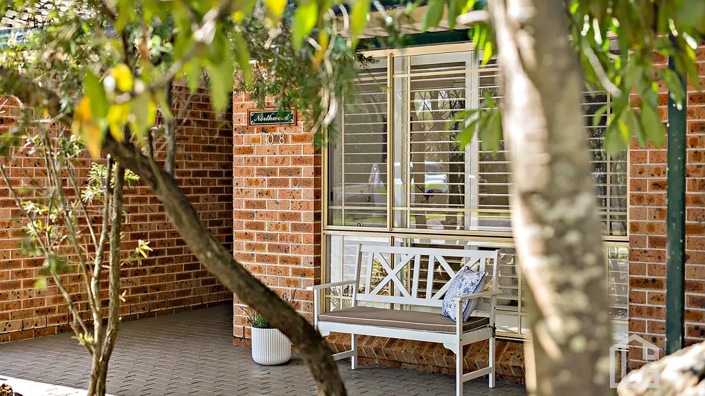 108 Davies Avenue, Springwood, NSW 2777