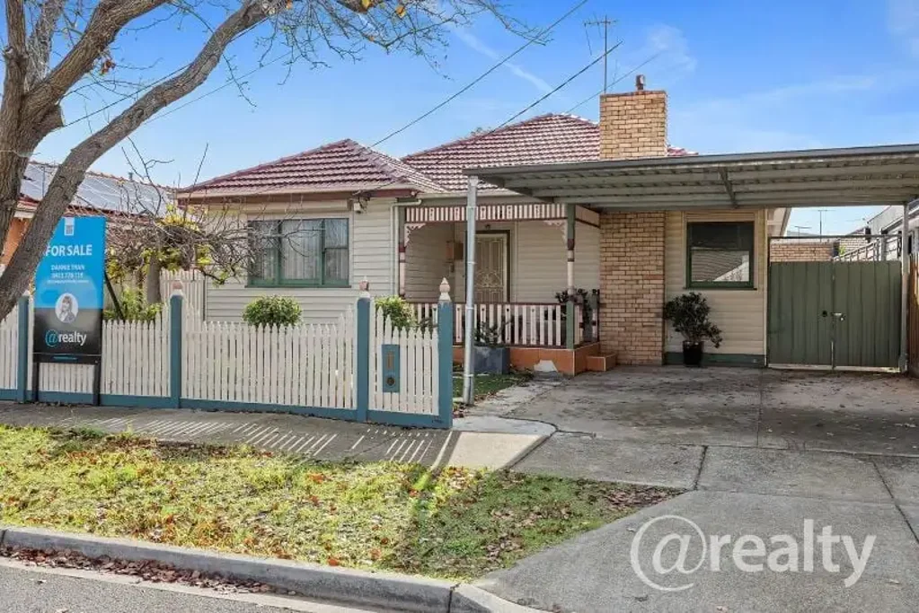 West Footscray 3房  Charming Home with Endless Potential in a Prime Location!