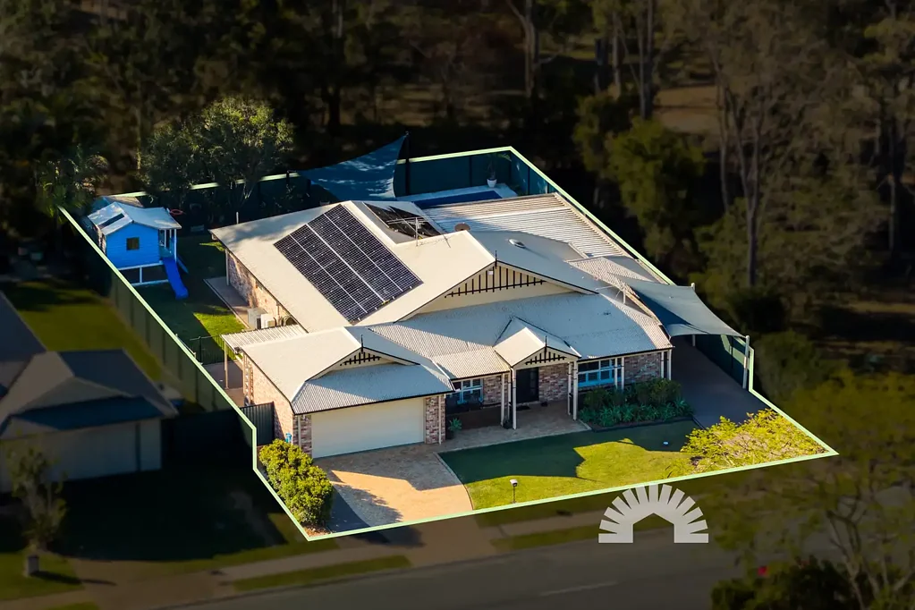 Narangba 4બેડરૂમ Family Living with a Bush Outlook in the Heart of Narangba