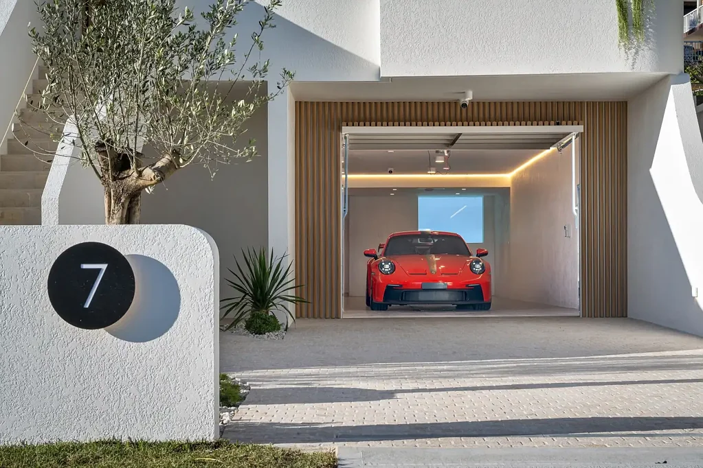 Blakehurst 4房 乔治河全景视野 石材饰面工艺 玻璃电梯设计 plunge pool娱乐区 现代奢华宣言 Trophy Architectural Masterpiece with Iconic River Views