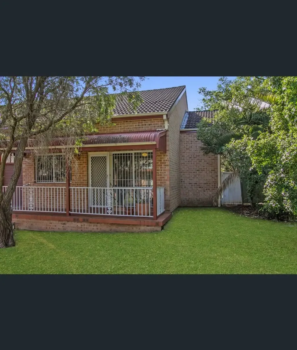3 BEDROOM VILLA LOCATED IN QUIET COMPLEX