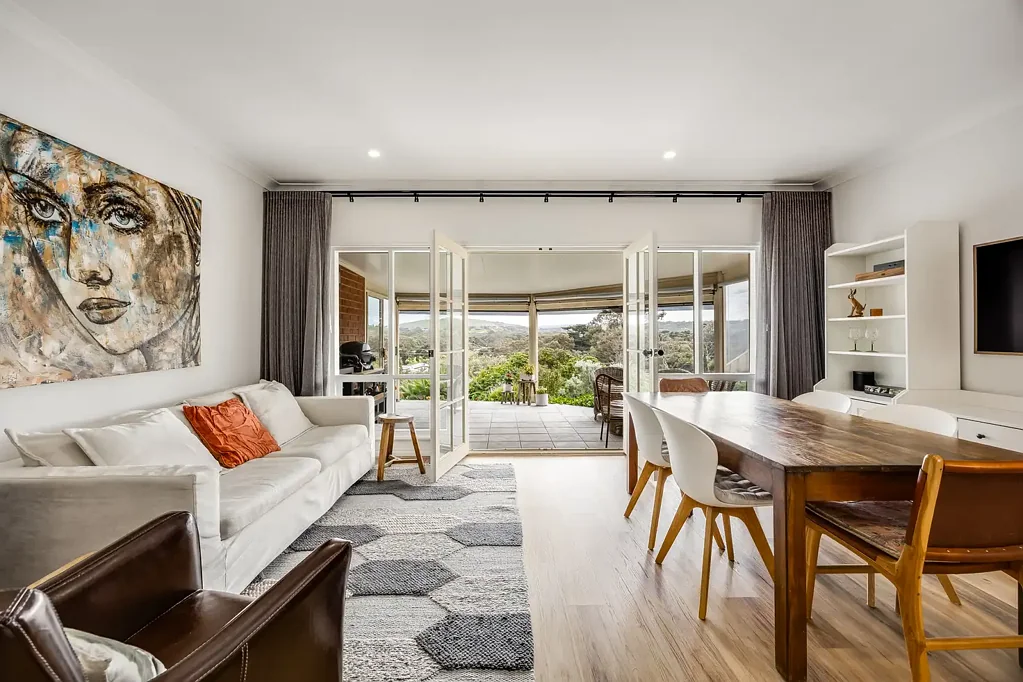 Victor Harbor 4ਬੈੱਡਰੂਮ Priced to Sell. Stylish Home with Coastal and Hills Views