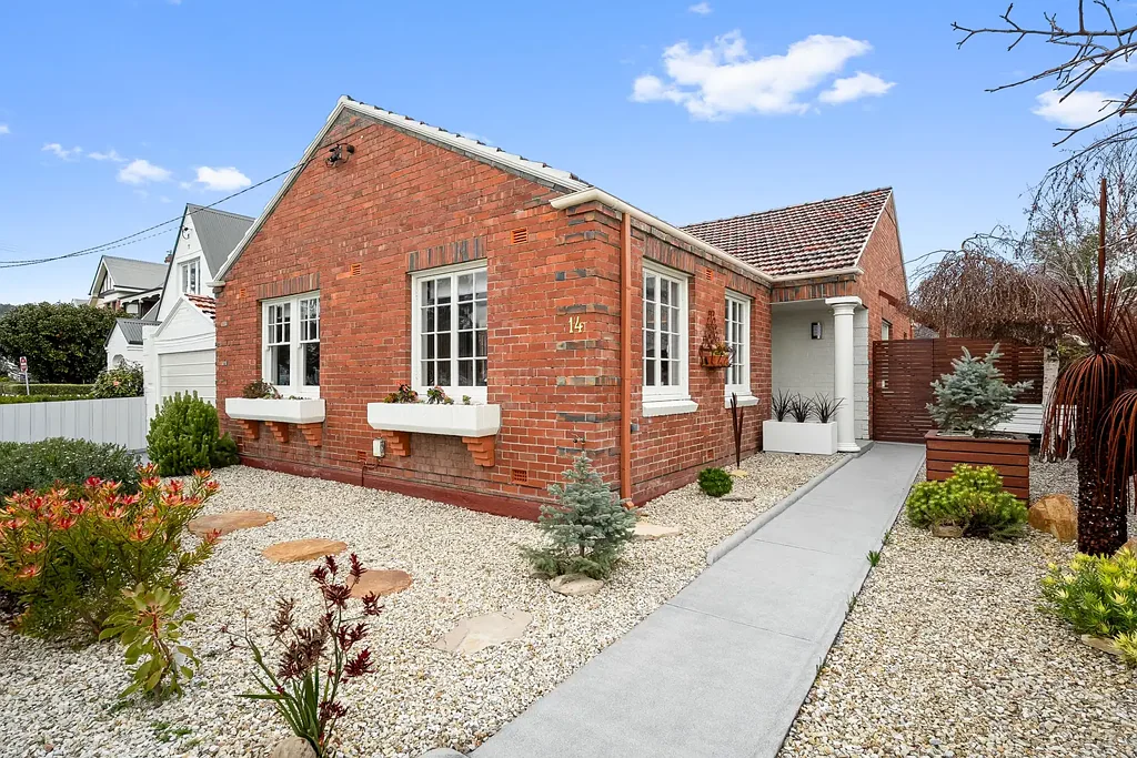 14 Marieville Esplanade, Sandy Bay, TAS 7005