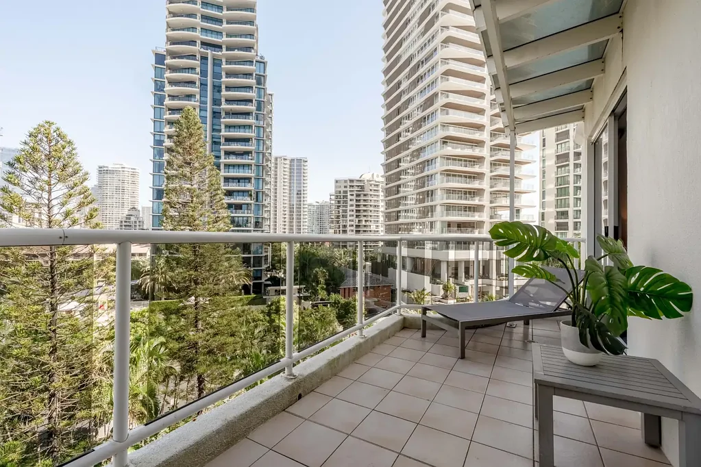 21/1-9 Hughes Avenue, Main Beach, QLD 4217