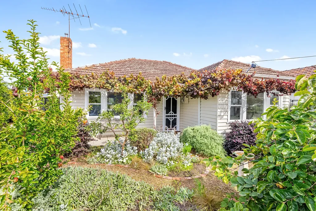 21 Napoleon Street, West Footscray, VIC 3012