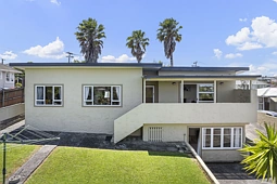 25 Hillview Avenue, New Windsor