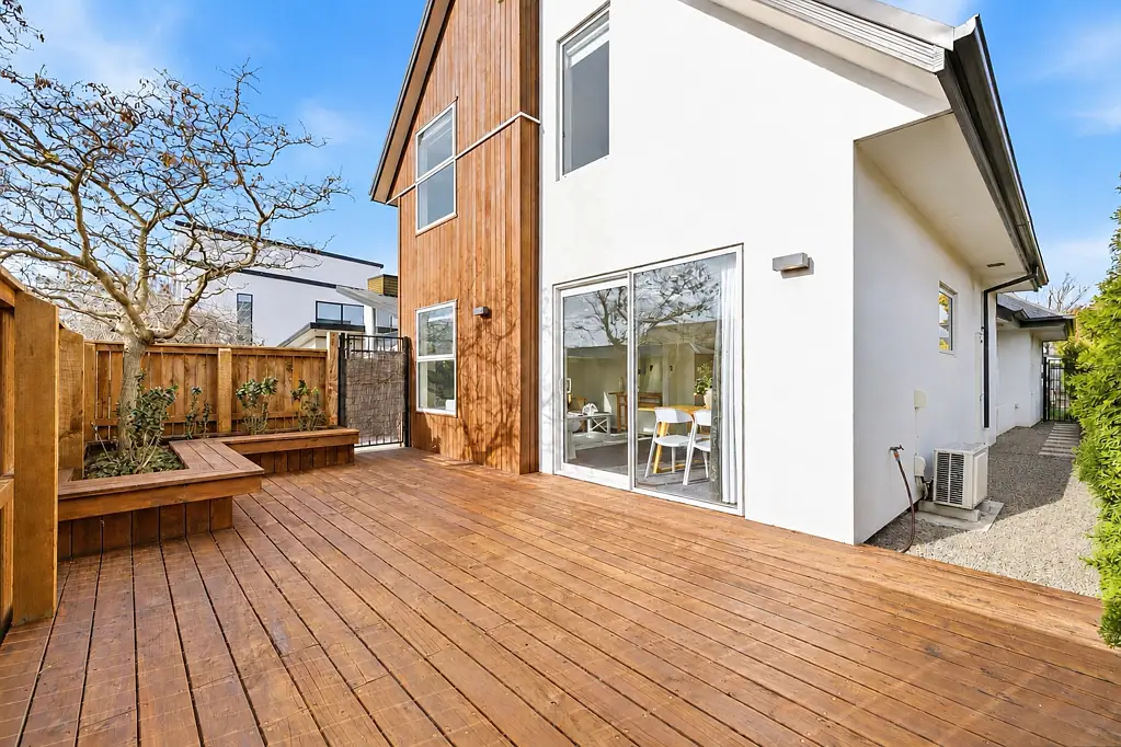 Saint Albans 3 Bedroom Smart, Stylish & Ready to Move In