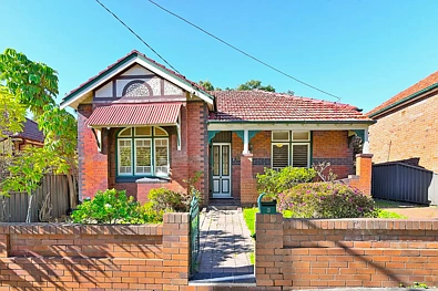 Ashfield 4Habitaciones Charming Character Home with Modern Comfort in Peaceful Cul-de-sac Position