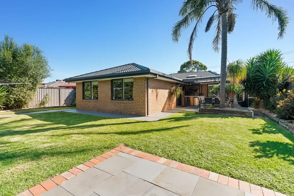 23 Taketa Crescent, Frankston, VIC 3199