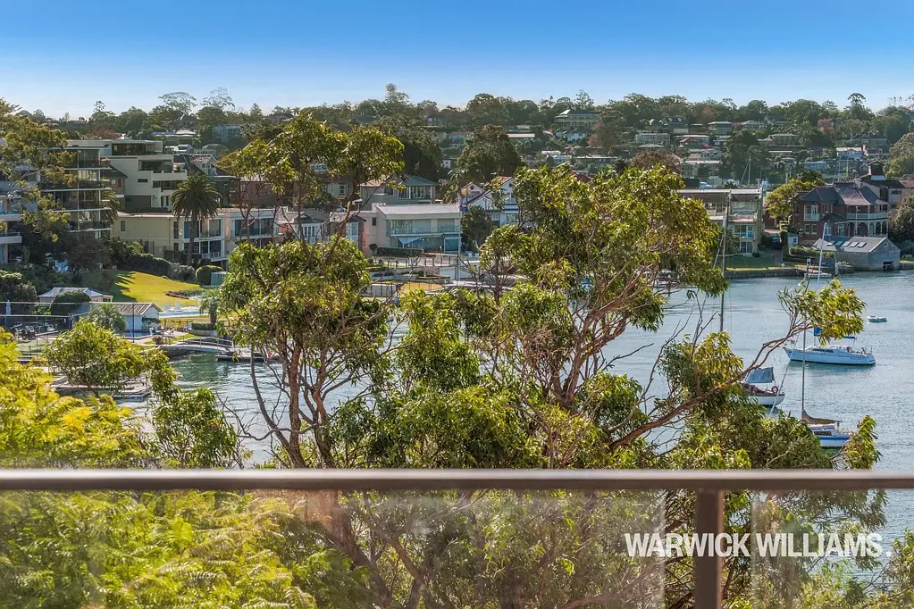 LIGHT-FILLED WITH PICTURESQUE VIEWS OVER BOAT-FILLED BAY