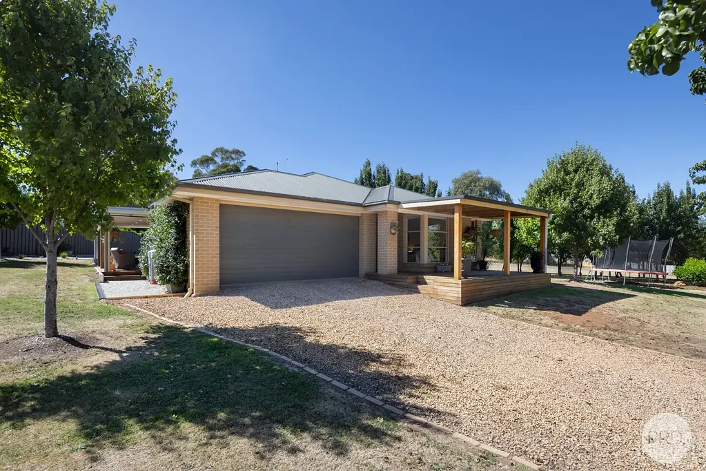 31 Davies Street, Creswick, VIC 3363
