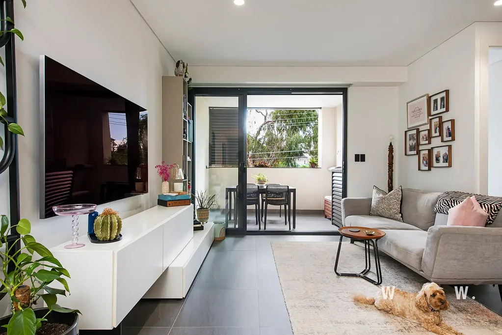 Drummoyne 2房 宽敞时尚的东区精致生活 Sophisticated East-Side Living with Space and Style