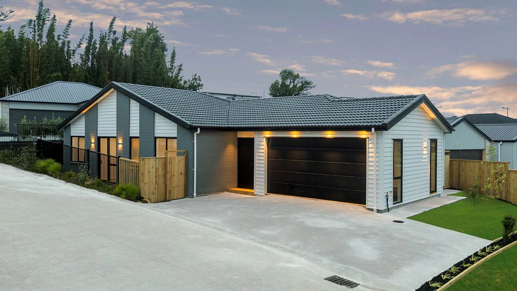 Pukekohe 5房  Spacious Contemporary Home in the Valley Zone