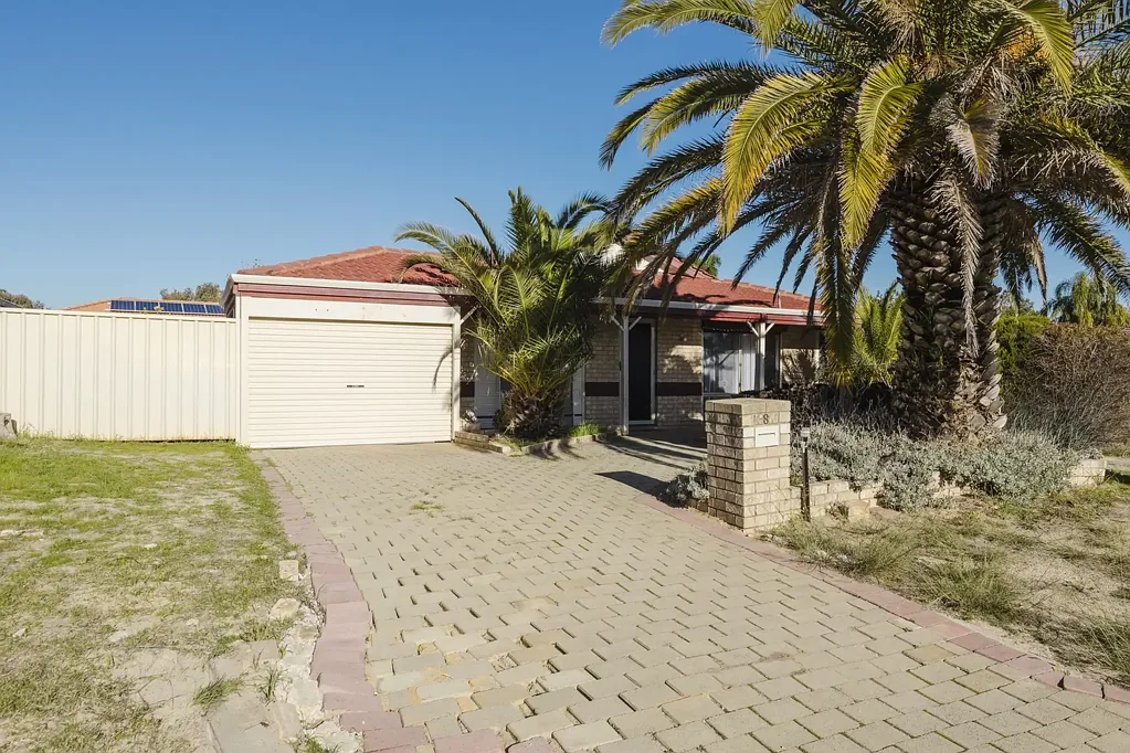 Ballajura 4Zimmer Packed with Potential on a Corner Block