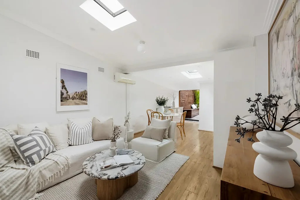 Newtown 2ਬੈੱਡਰੂਮ Sunlit sanctuary with courtyard charm