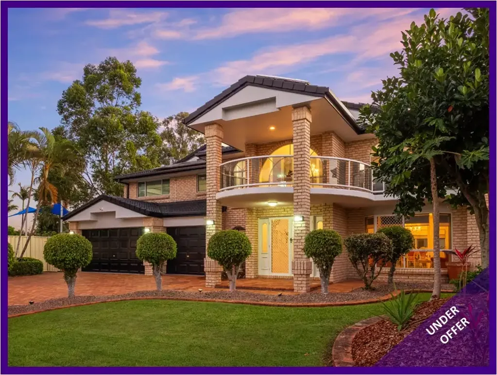 Birkdale 5 Bedroom Spacious 5-Bedroom Family Retreat with Pool & Triple Garage