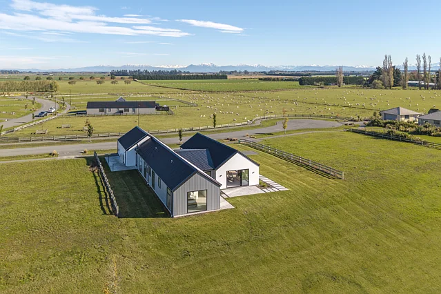 14 Village Green Drive, Huntingdon, Ashburton