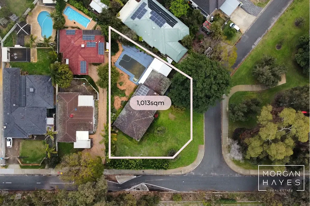 Rossmoyne 3 Bedroom Corner Block | 1,013sqm | R40 Zoning