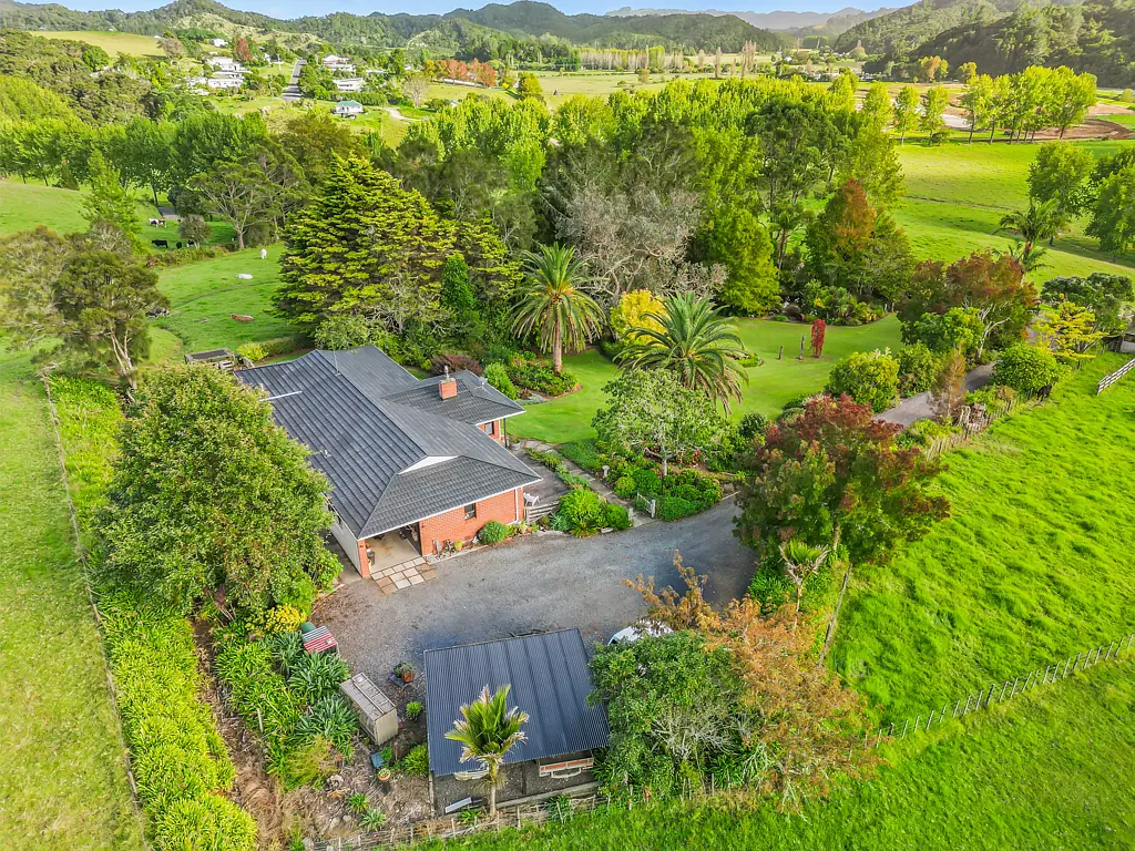 Kaeo Large lifestyle block/farm with river boundary