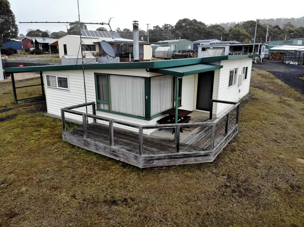 Flintstone 2 Slaapkamer Lifestyle Change - Retire, Invest, Go Fishing