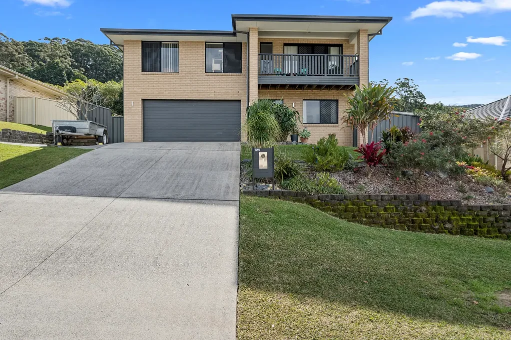 129 Pearce Drive, Coffs Harbour, NSW 2450