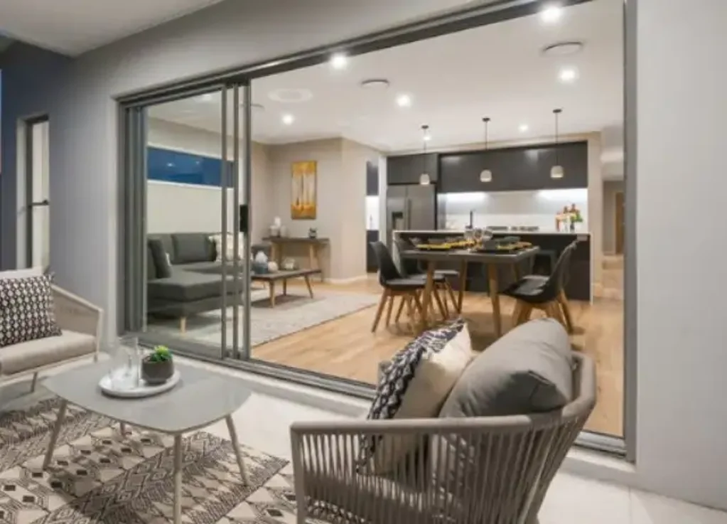 Ferntree Gully 4غرفة نوم Modern and light filled townhouse