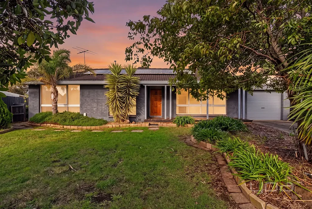 Melton West 3部屋 NESTLED IN THE HEART OF MELTON WEST!