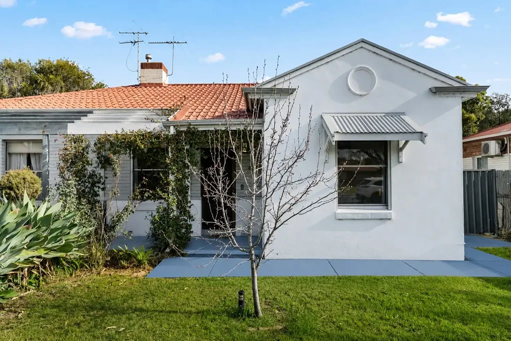 Ridleyton 4房  Character on cue; city-fringe living with room to grow…