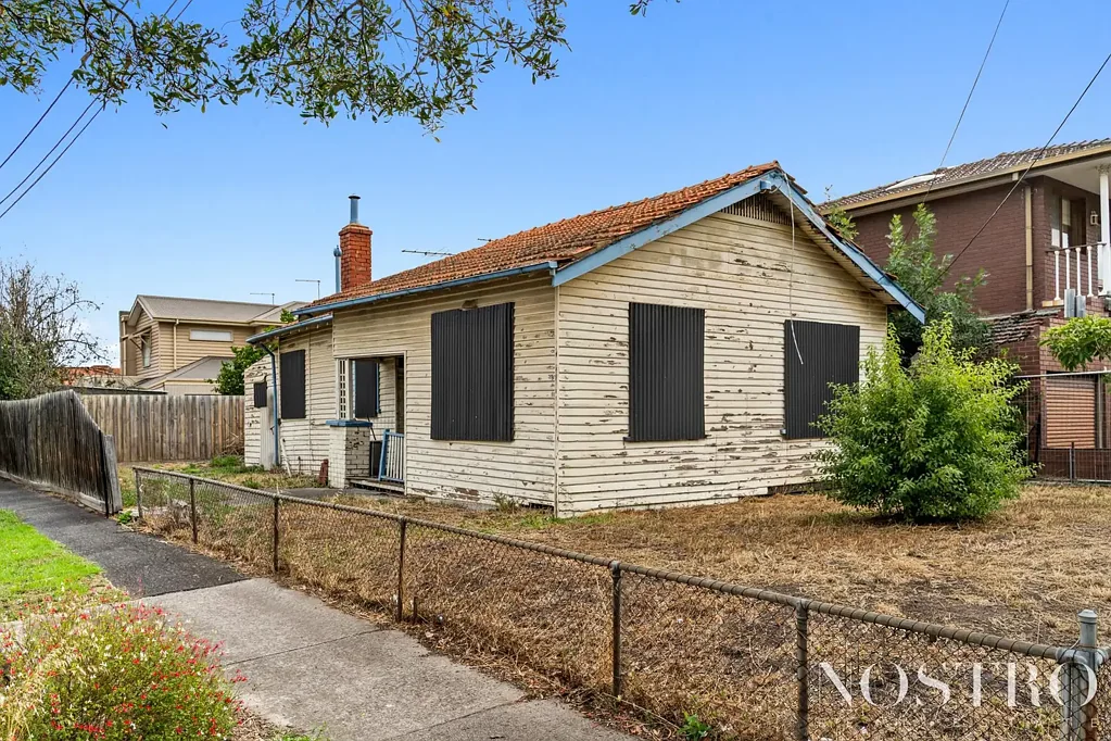 Brunswick East 3Habitaciones Unrivalled Potential with Rare Corner Position !