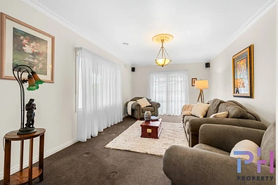 ਰਹਿਣ ਵਾਲਾ ਕਮਰਾ - 11 BROAD PARADE, SPRING GULLY