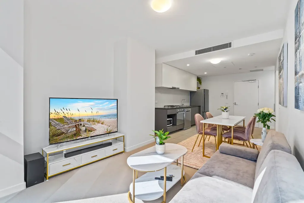 Fully Furnished City Living in the Heart of Collins Street
