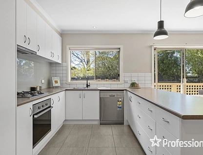 11a View Street, Croydon, VIC 3136, 3房, 2浴, 独立屋