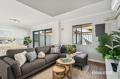 Unit 8/111 SMITH STREET, HIGHGATE, 3 Kuwarto, 2 Banyo, Townhouse