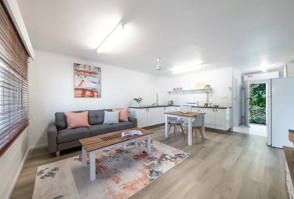 FRESHLY RENOVATED, FULLY FURNISHED UNIT