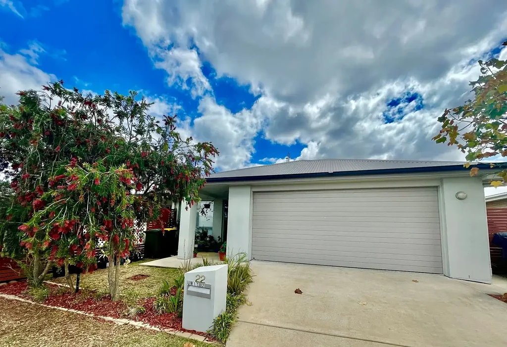 PARTLY FURNISHED 3-BEDROOM UNIT WITH DUCTED AIR