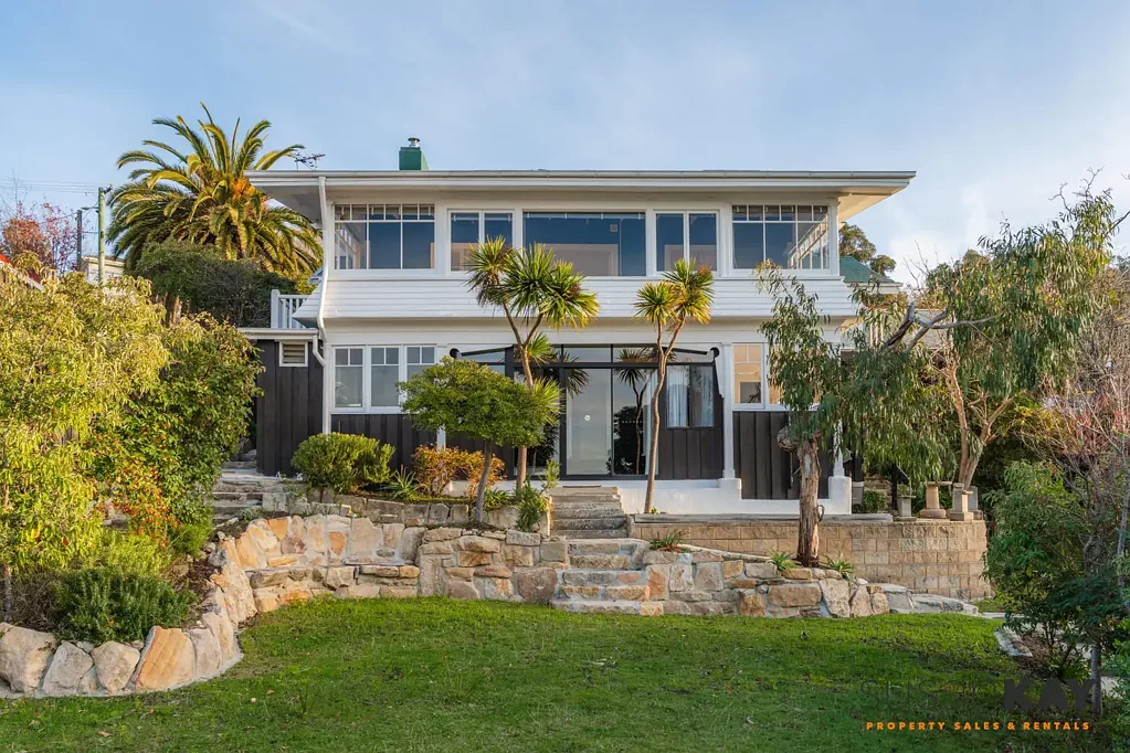 Kingston Beach 5房  A Landmark Kingston Beach Estate Held by Just Two Families Since the 1930s