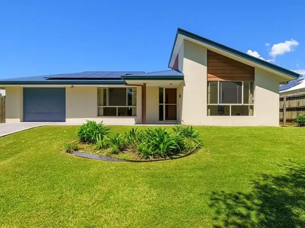 Well Appointed Home Close To Shopping