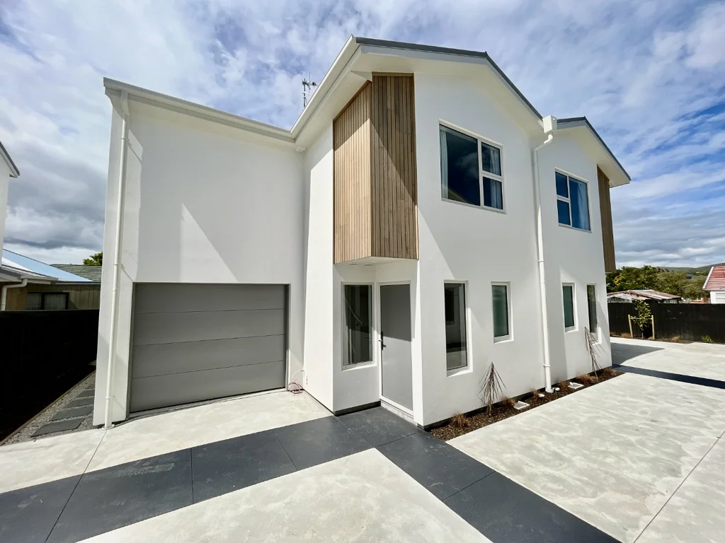 Spacious, Sunny & Ideally Located 3 Bedroom Home