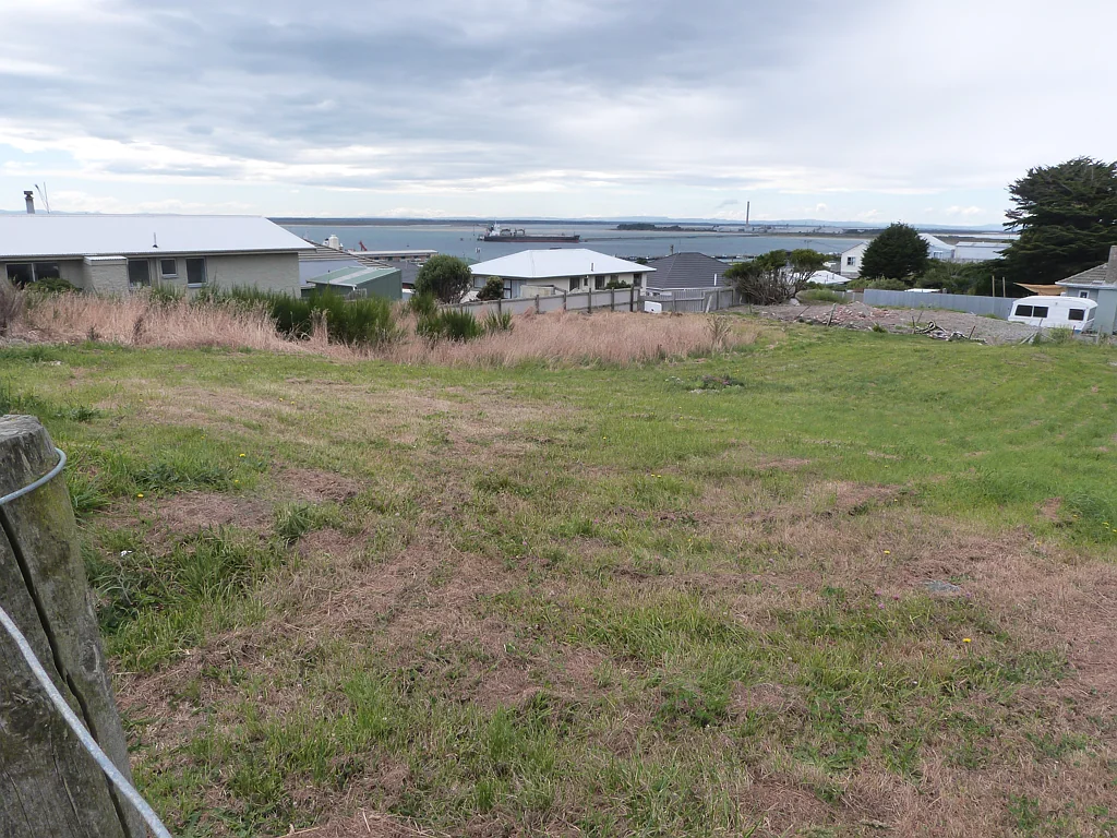 Bluff Bluff Section With Ocean Views!
