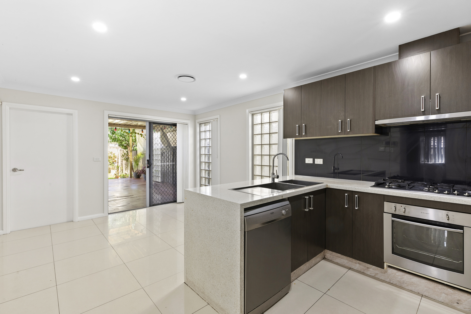 UNIT 9 12 BURROWES GR, DEAN PARK NSW 2761, 0房, 0浴, House