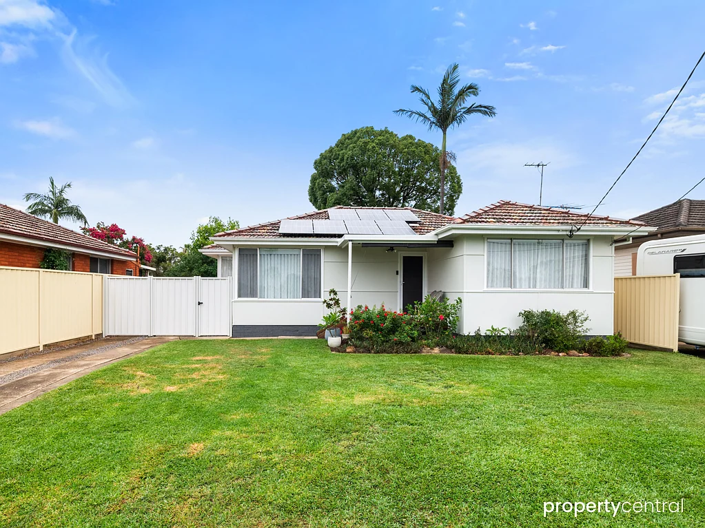 26 Woodview Road, Oxley Park, NSW 2760